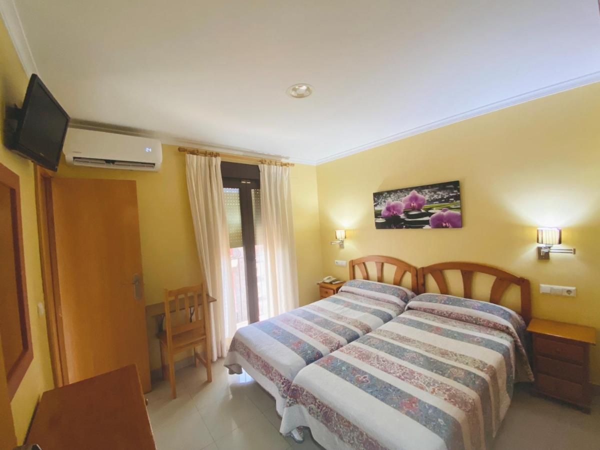 Hostal L'Anfora Denia Exterior foto